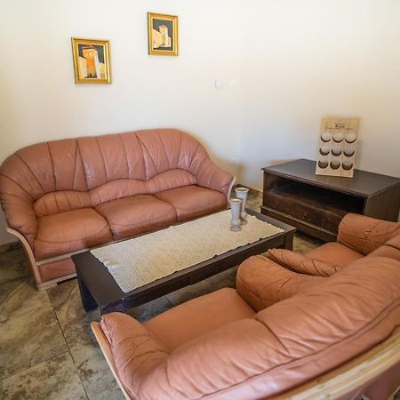 Toscana Apartman Дьюла Экстерьер фото