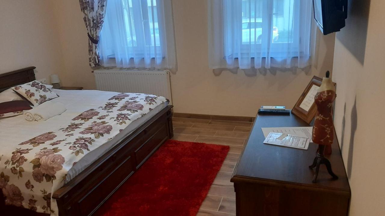 Toscana Apartman Дьюла Экстерьер фото